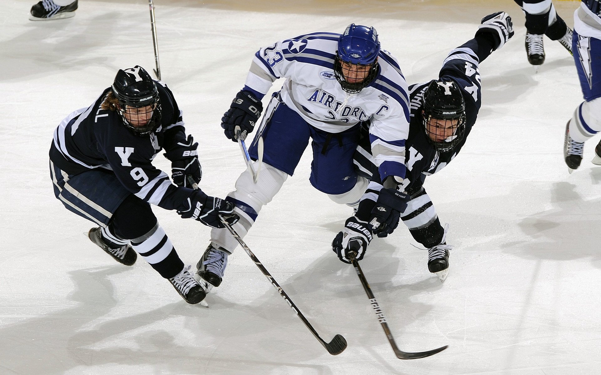 五大联赛比赛场地草皮质量是否干扰技战术发挥，五大联赛草坪