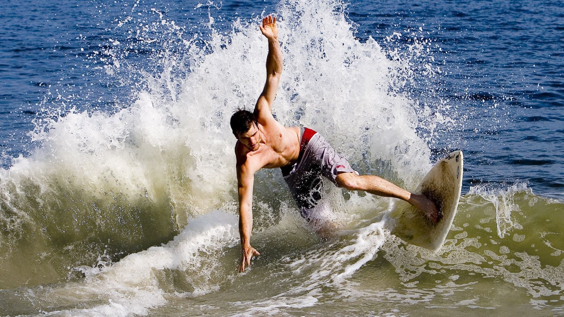 女篮新秀海外试训归来，技战术提升显著，国外女篮